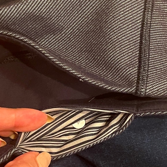 LuluLemon Colorblock Active Leggings - Navy & Gray size 4 - Picture 6 of 7